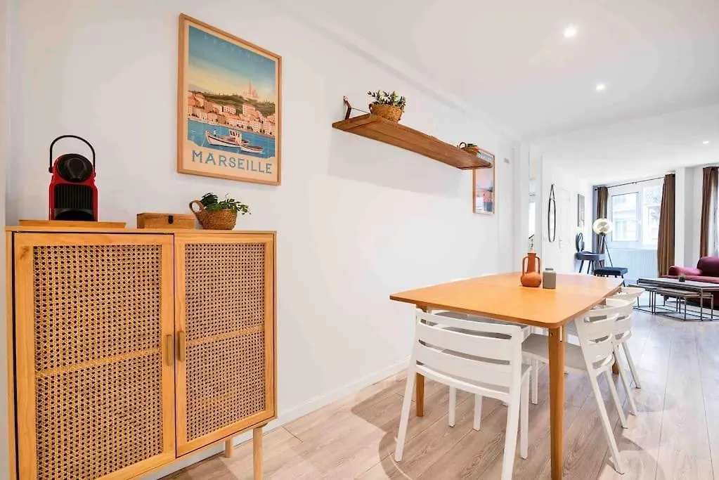 Apartment Porte Maillot, Champs Elysees, Triomphe, 3 8p *