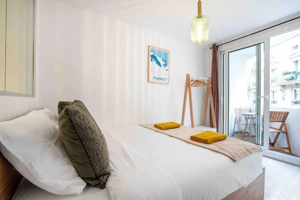 Apartment Porte Maillot, Champs Elysees, Triomphe, 3 8p *